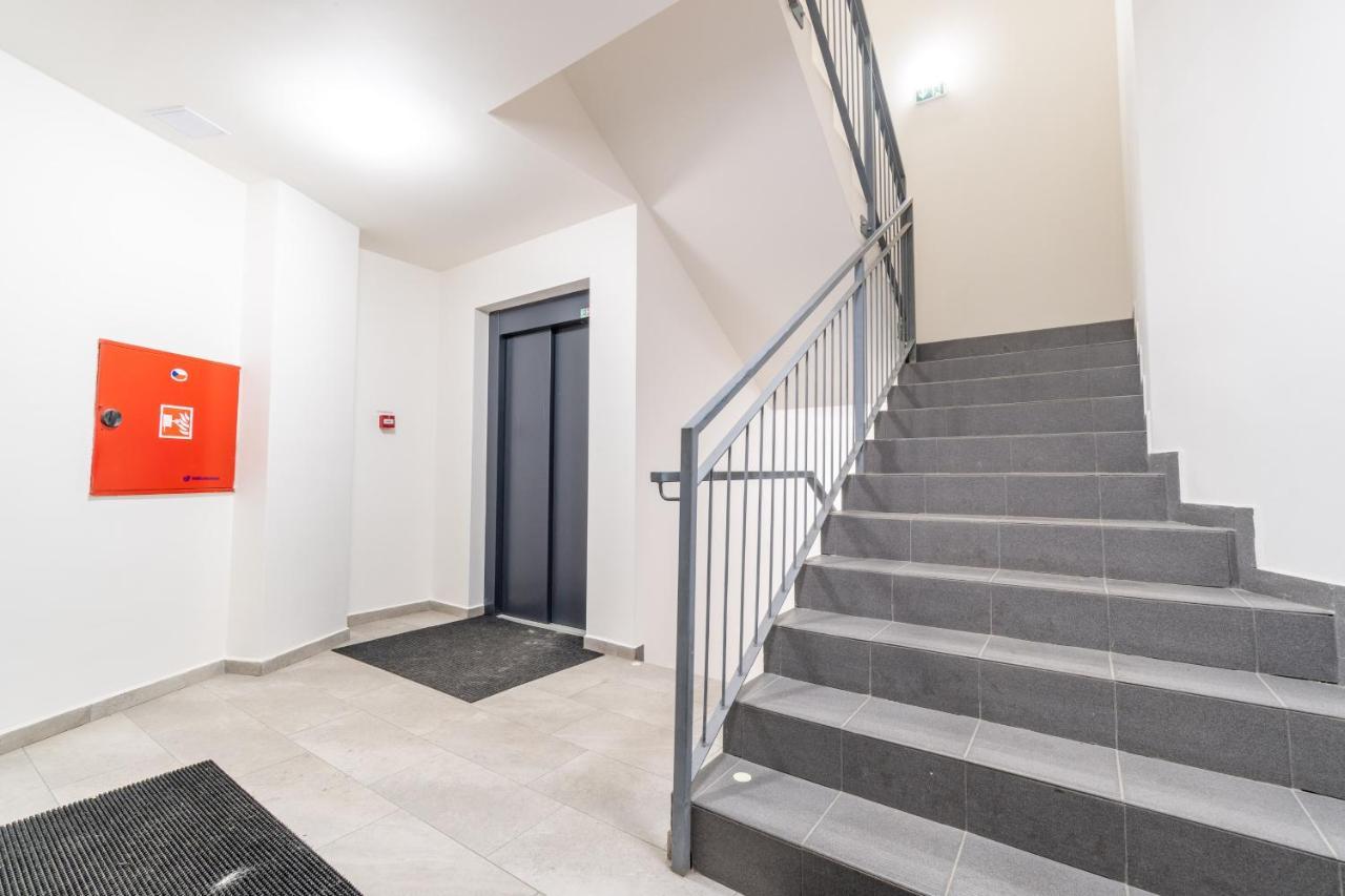 Brand New Studio Apartment # 42 In Brand New Building With Free Parking In The Center Πράγα Εξωτερικό φωτογραφία