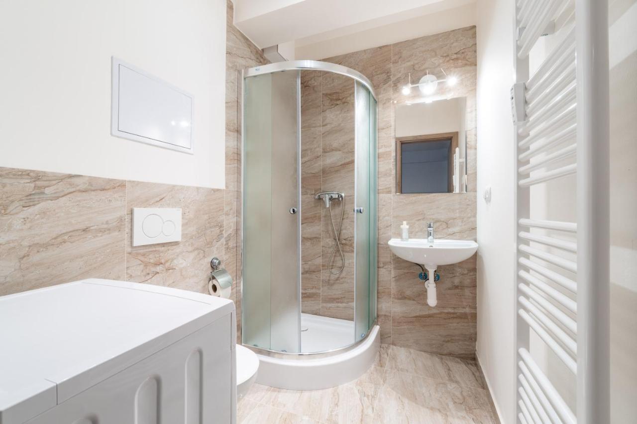 Brand New Studio Apartment # 42 In Brand New Building With Free Parking In The Center Πράγα Εξωτερικό φωτογραφία